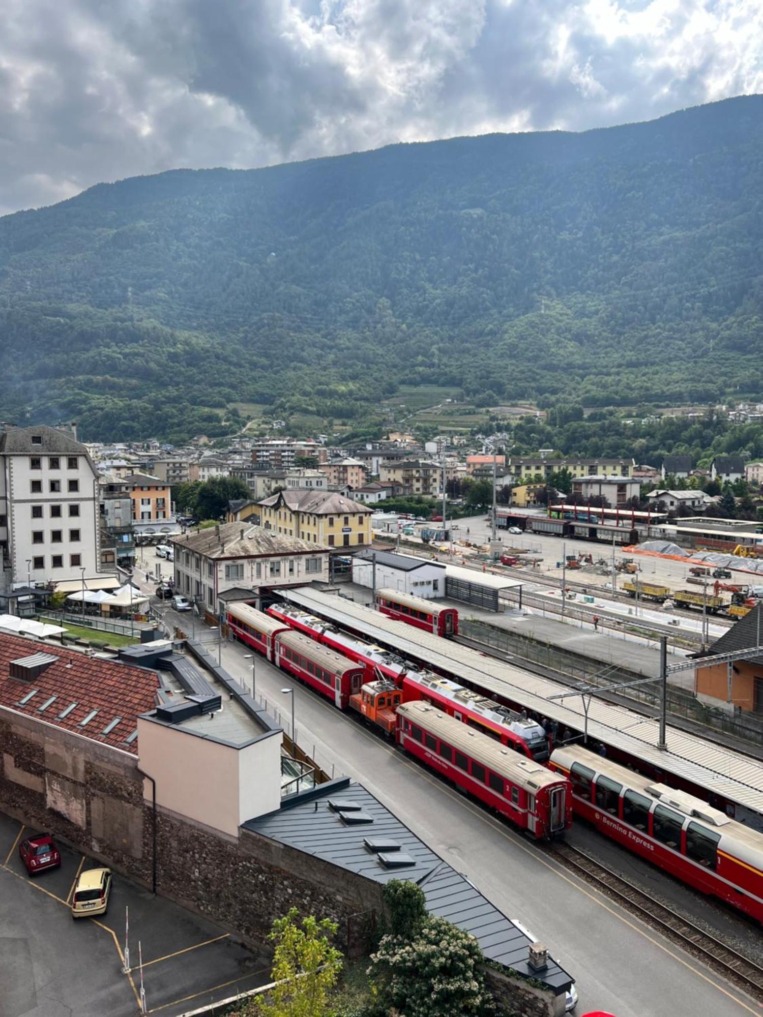Dreamers Apartment Tirano Exterior foto